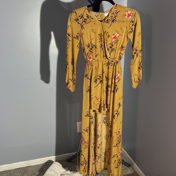 Peyton Bre Yellow Floral Romper Size 12 - Picture 2 of 11